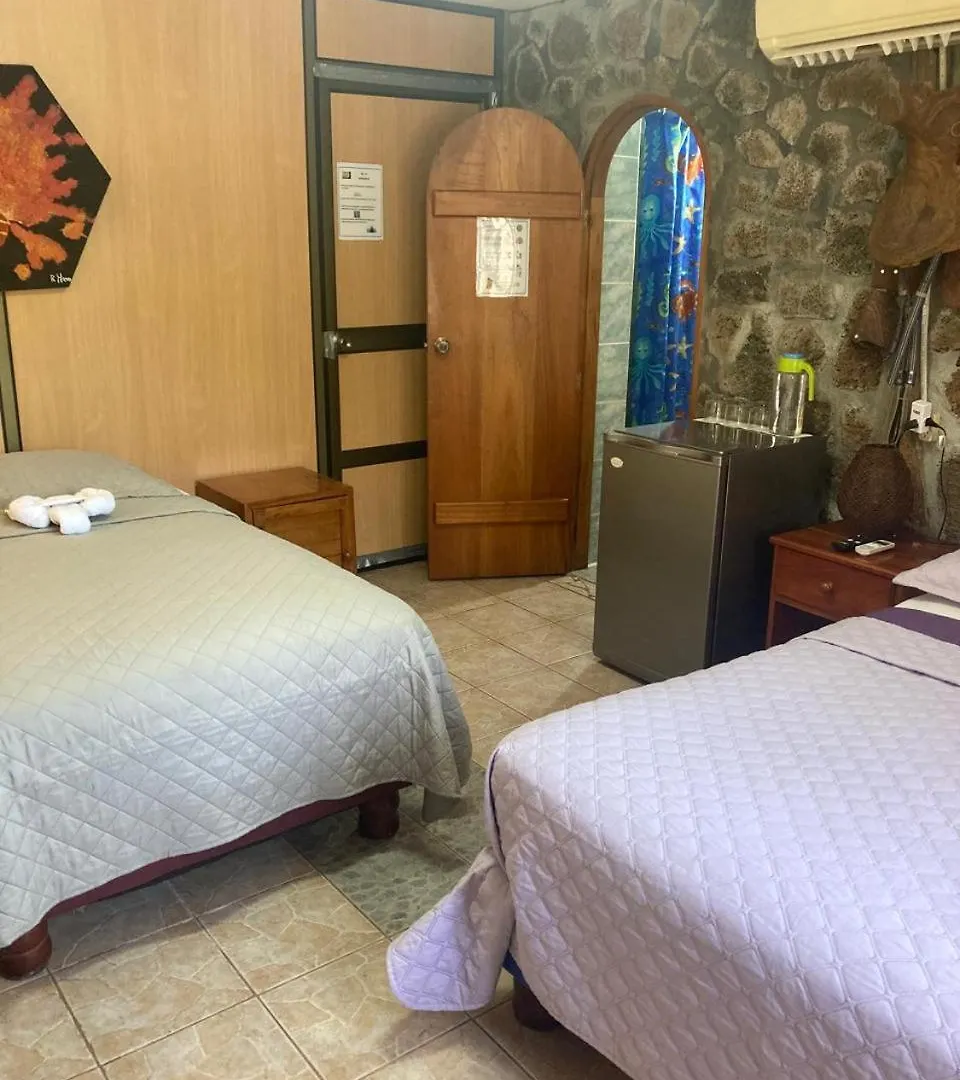 La Fortaleza De Haro Puerto Ayora  Bed & Breakfast