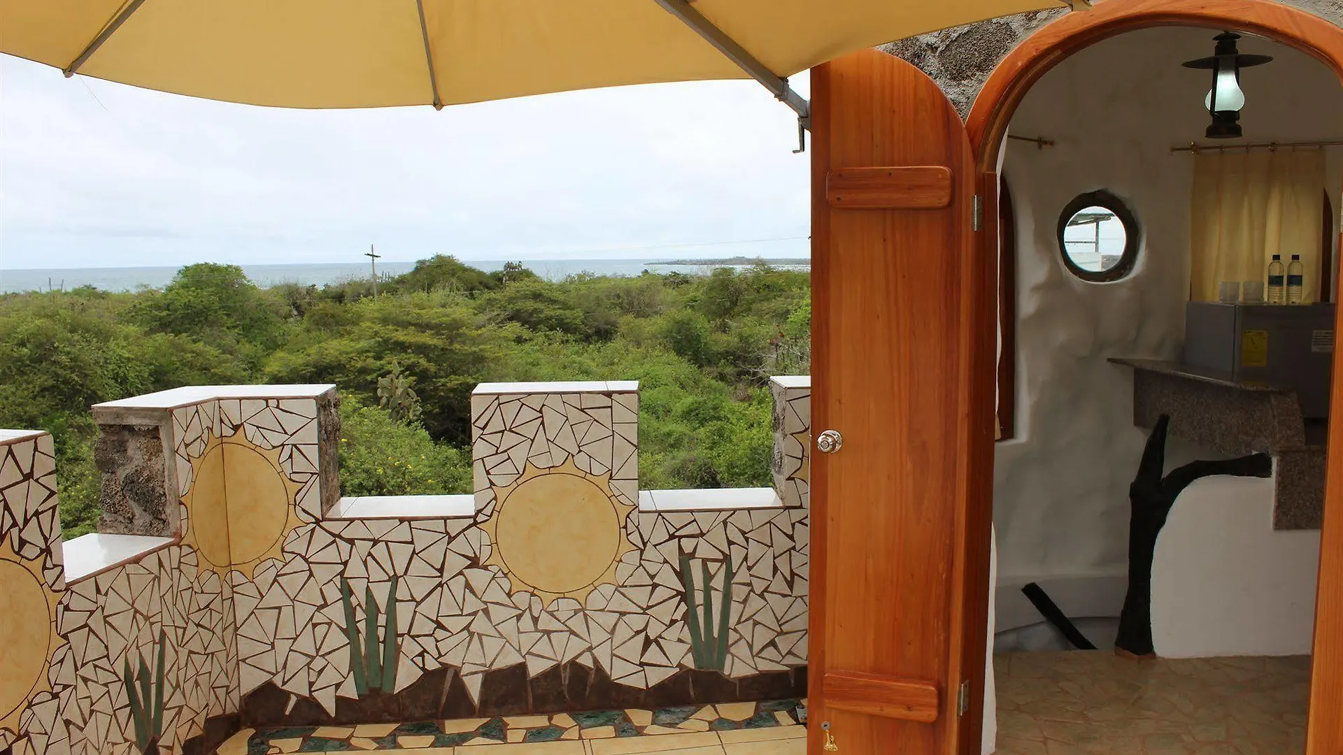 La Fortaleza De Haro Puerto Ayora  Bed & Breakfast
